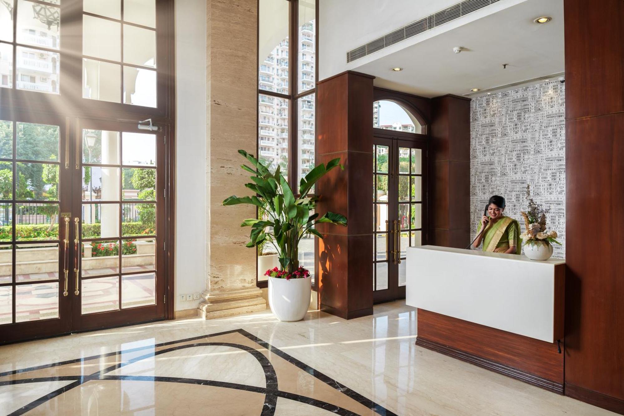 Hotel Dlf Club 5 Gurgaon Exterior foto