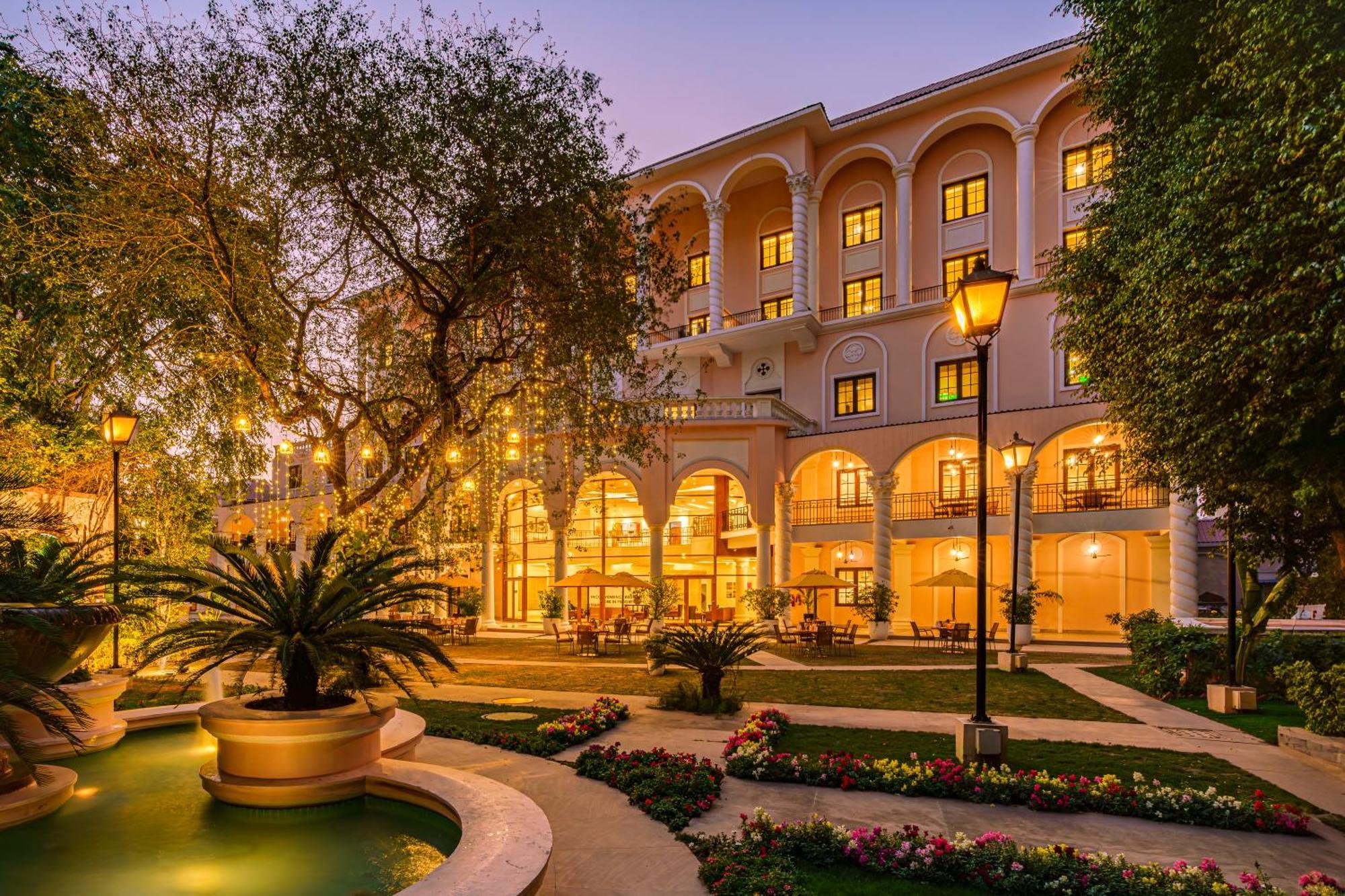 Hotel Dlf Club 5 Gurgaon Exterior foto