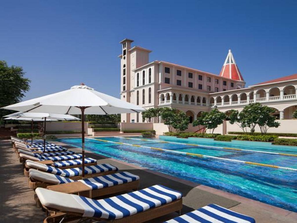 Hotel Dlf Club 5 Gurgaon Exterior foto